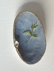 Coquillages brodés