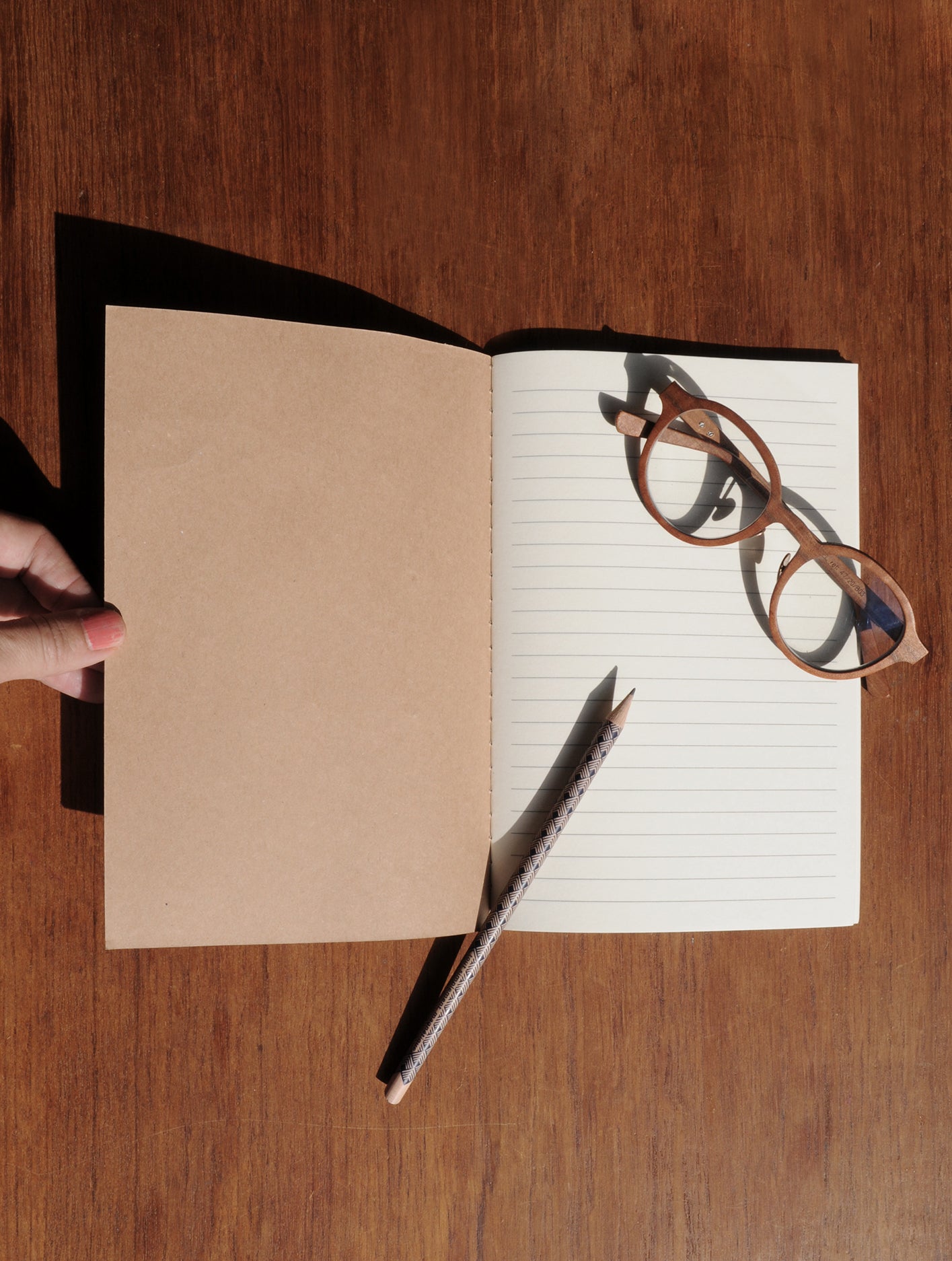 Cahier brodé « Chinoiseries bleues»